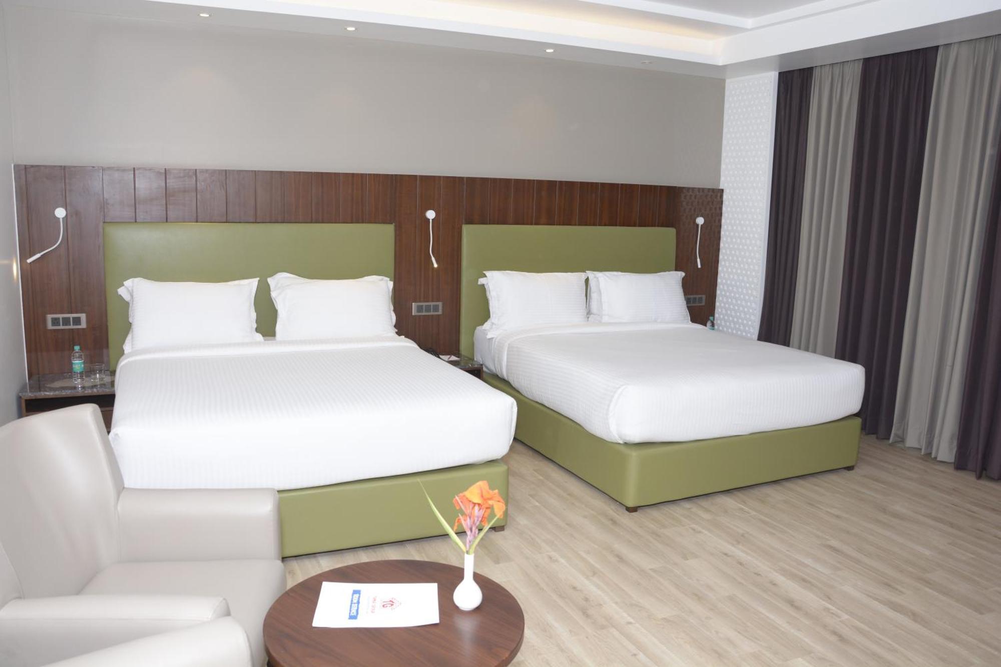 Tania President Inn Shirdi Exterior photo