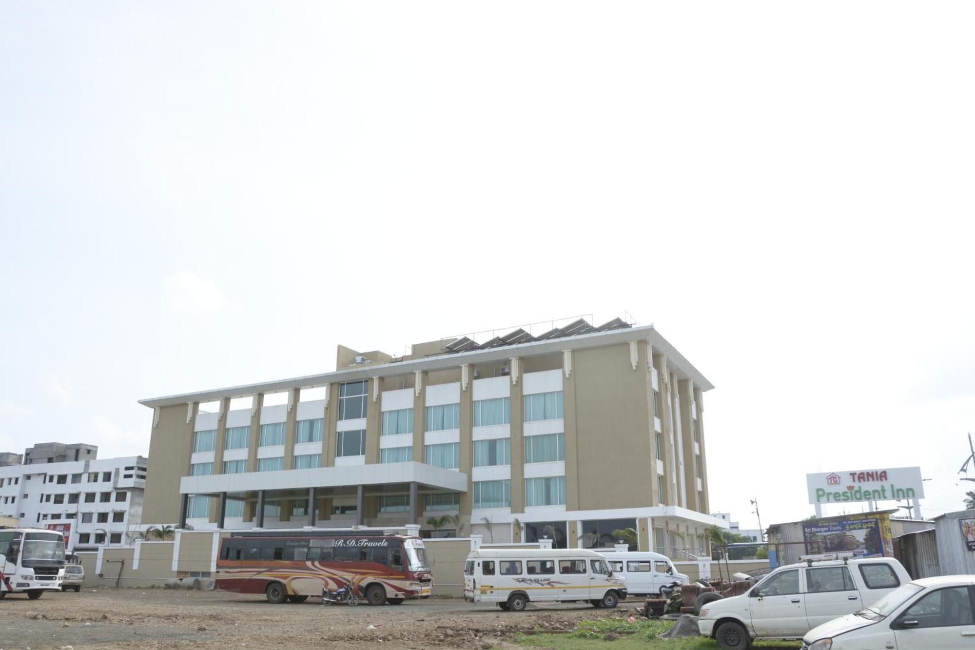 Tania President Inn Shirdi Exterior photo